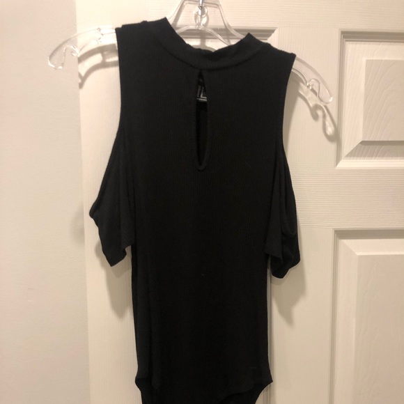 🌸BOGO🌸 Open shoulder bodysuit with opening on chest - Picture 6 of 6